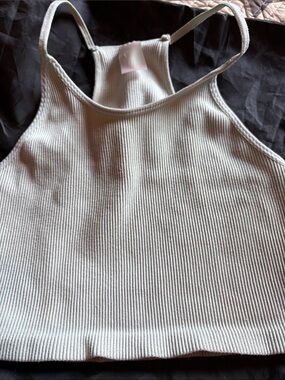 Ribbed High-Neck Tank Top in light gray size small